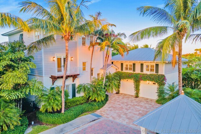111 Beachwalk Ln