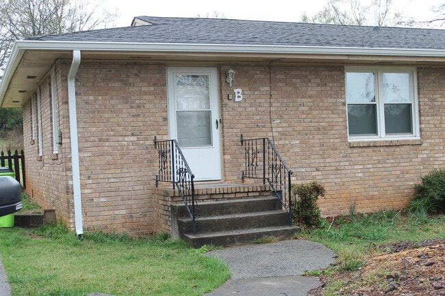 Photo - 756 Sunset Blvd SW Unit Suite B