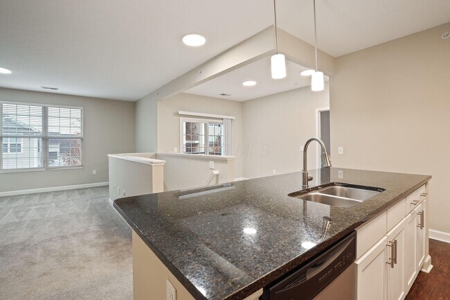 Photo - 5137 Foxtail Pine St