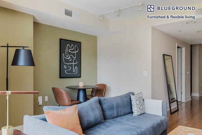 Photo - 425 L St NW Unidad FL4-ID929