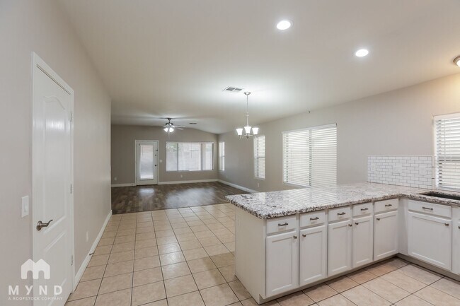 Photo - 5527 W Southgate Ave