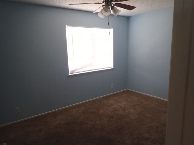 Photo - 1008 W Atkins Ave Unidad C