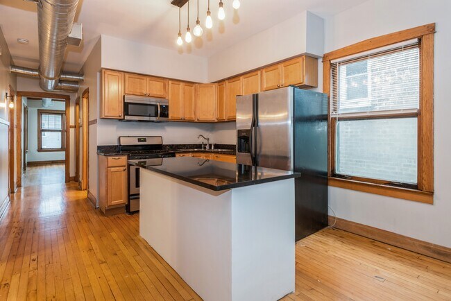 Photo - 3535 W School St Unit 2