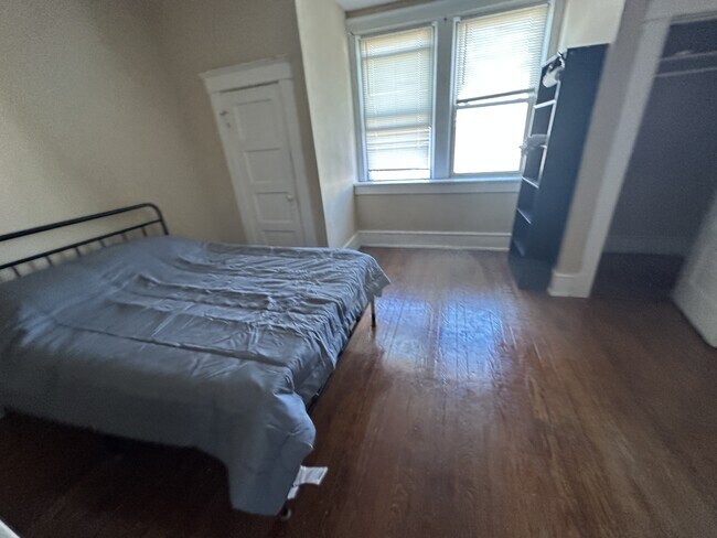 Photo - 1810 Newton St NW