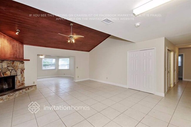 Photo - 592 Heather Brite Cir