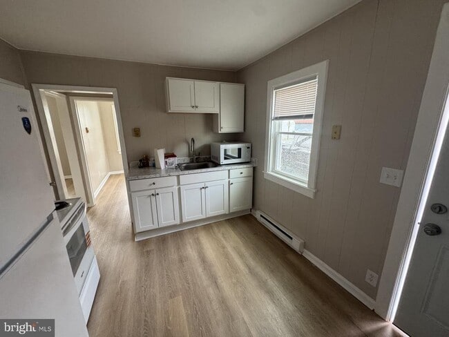 Photo - 112 Academy Ave Unit A