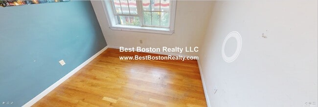 Photo - 4 Bishop Allen Dr Unit 2