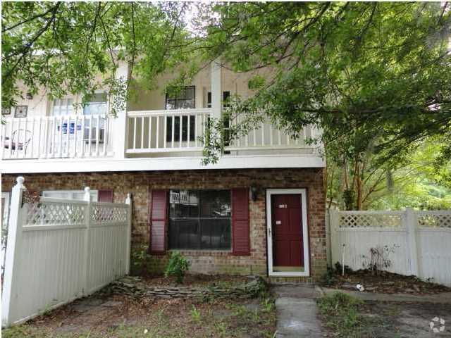 Building Photo - Cute 2Br 1.5Ba Townhome off Old Trolley Road