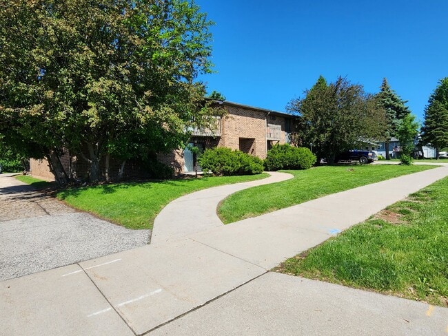 Photo - Charming 2 Bedroom Lower in Prime Appleton... Unit 2