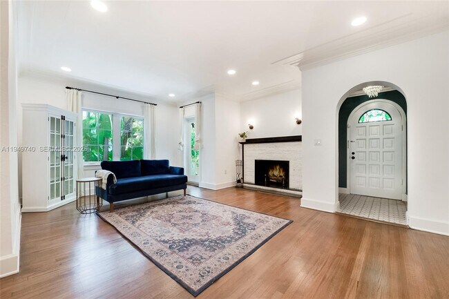 Photo - 512 Majorca Ave