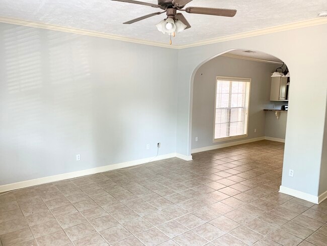 Photo - 2150 Anderson Rd Unidad 1200