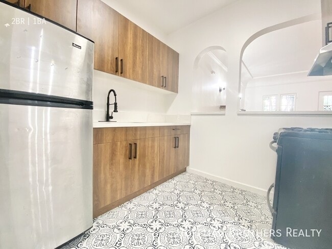 Photo - 641 N Spaulding Ave