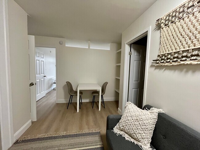Photo - 2401 H St NW Unit 807