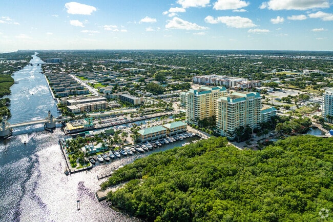 Building Photo - 700 E Boynton Beach Blvd Unit 711 Rental