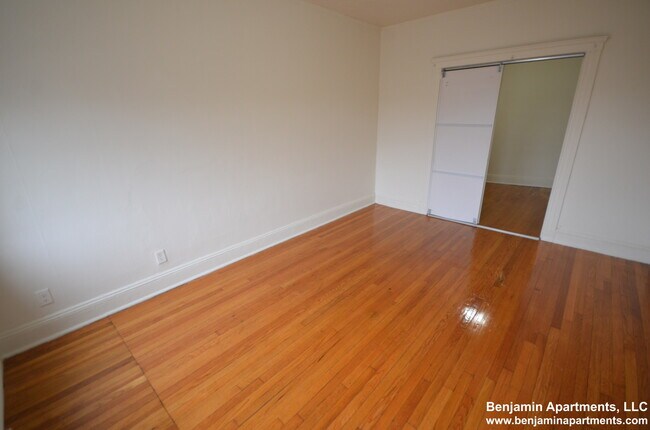 Photo - 127 Sutherland Rd Unidad L