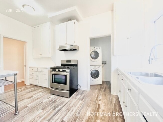 Photo - 1306 1/2 S Cloverdale Ave