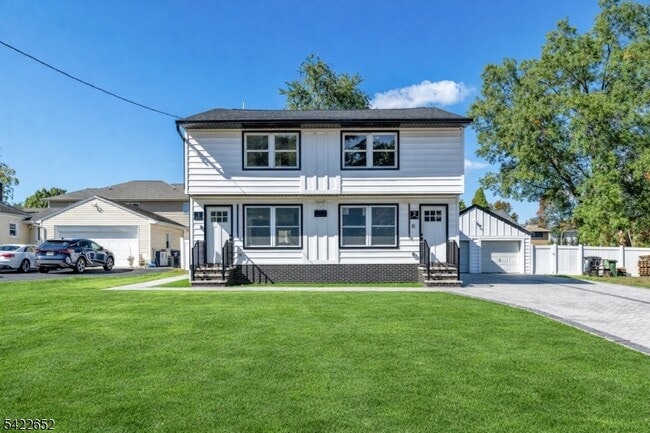 Photo - 715 Evans St Unit 2