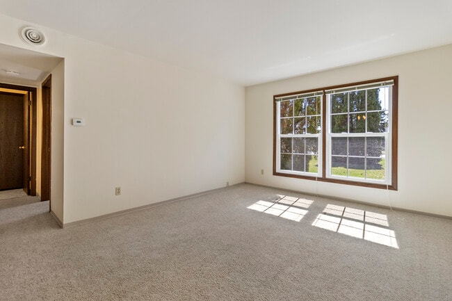 Photo - Tuckaway Heights Apartments