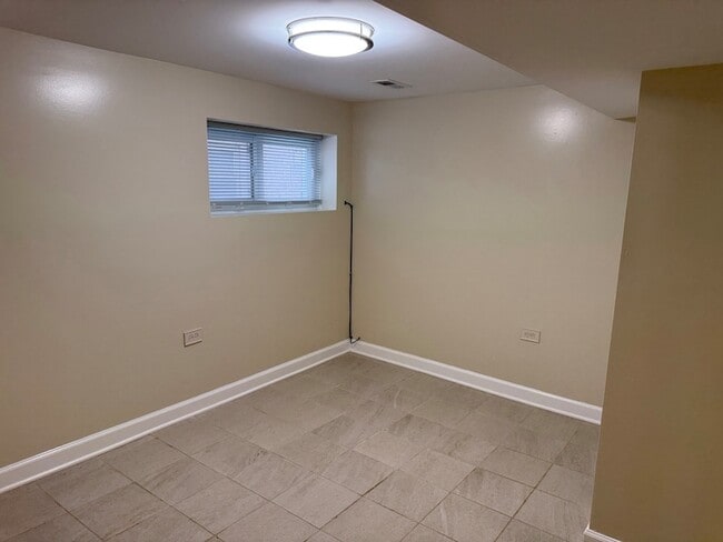 Photo - 2252 N Laramie Ave Unit G