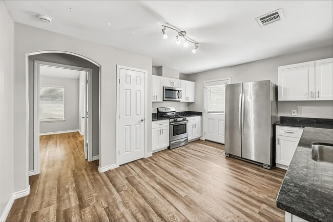 Photo - 13211 Ambrosa Dr
