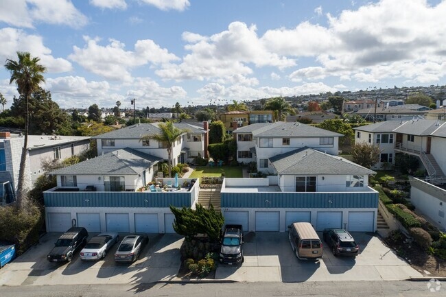 Building Photo - 124 Palos Verdes Blvd Rental