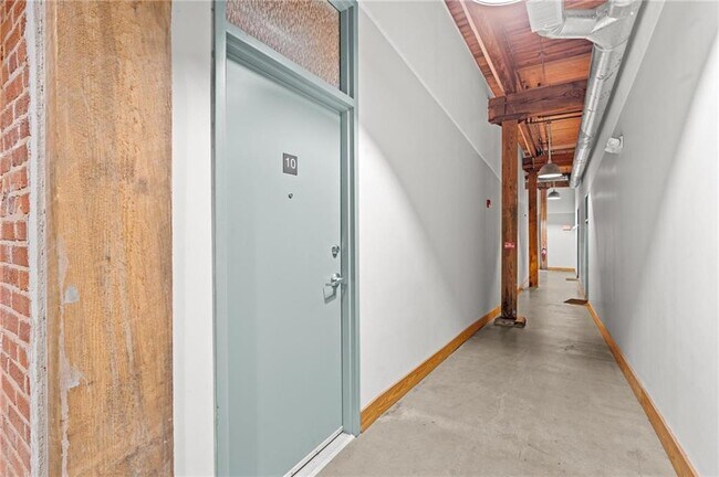 Photo - 644 Wells St SW Unit 10