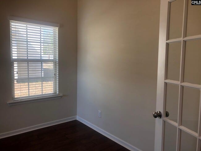 Photo - 764 Ruskin Dr