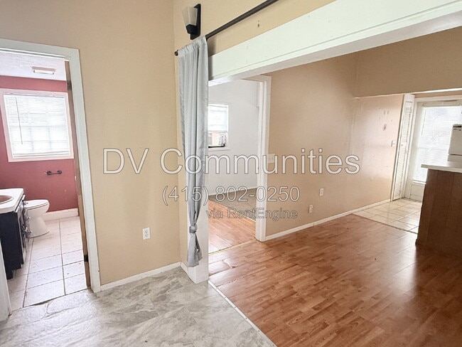 1661 27th Ave N Unit 1