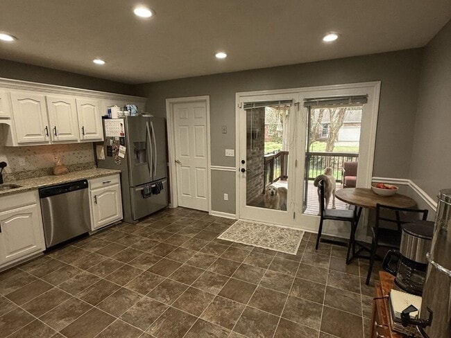 Photo - 303 Carlton Pl