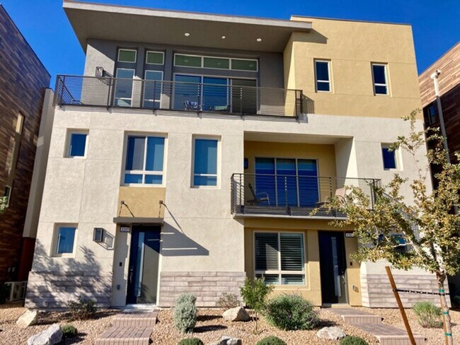 Building Photo - Ultimate Resort Living For 55+