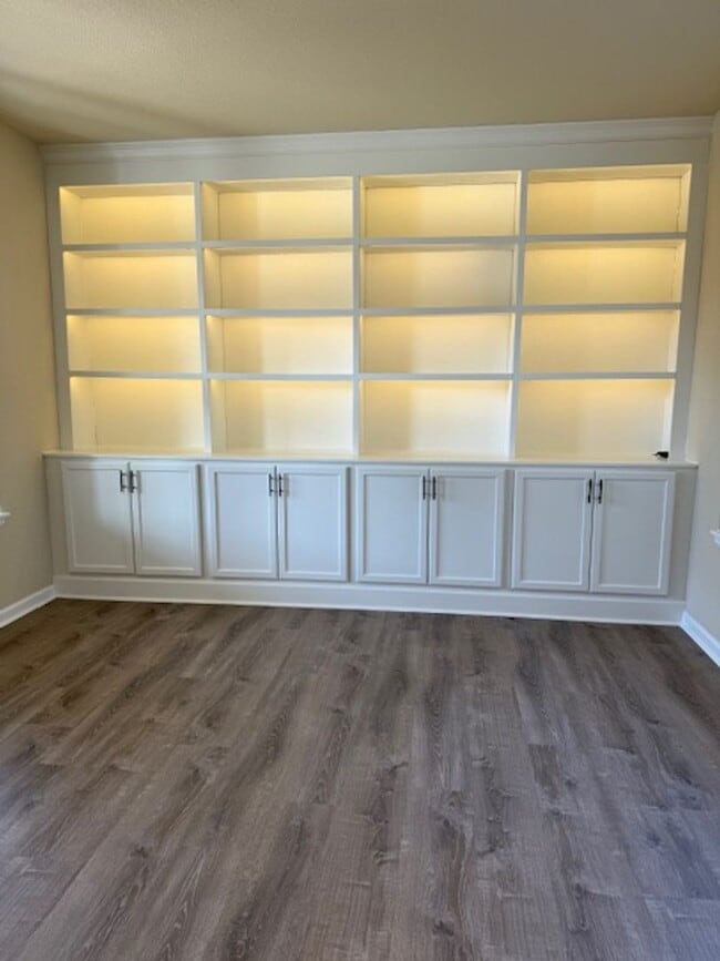 Photo - Gorgeous 4 Bedroom + office + loft in Boul...