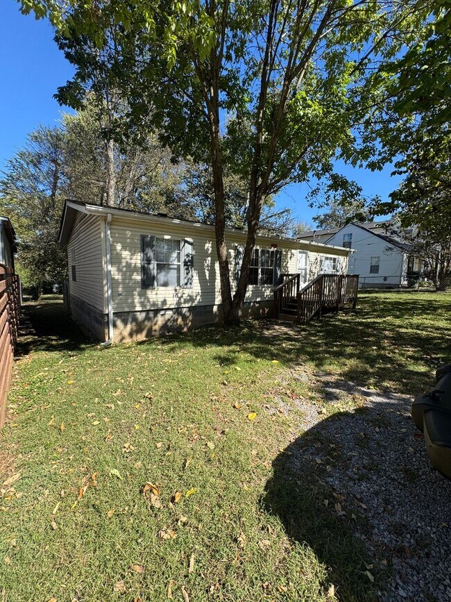 Photo - 1505 Ward Ave