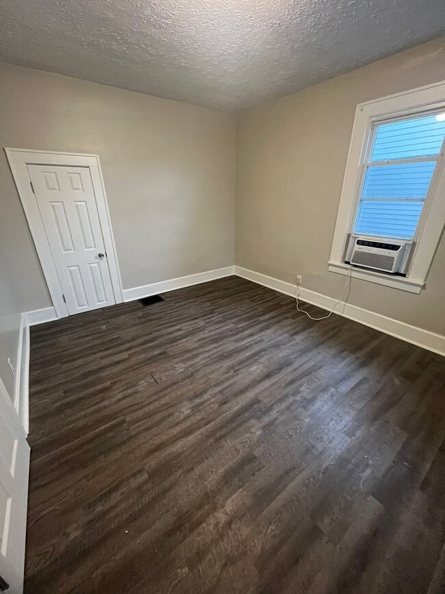 Photo - FOR RENT | 2 Bed | 1 Bath