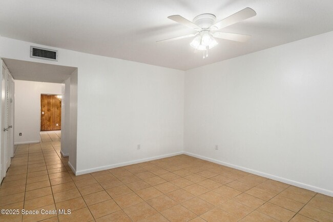 Photo - 212 E Towne Pl