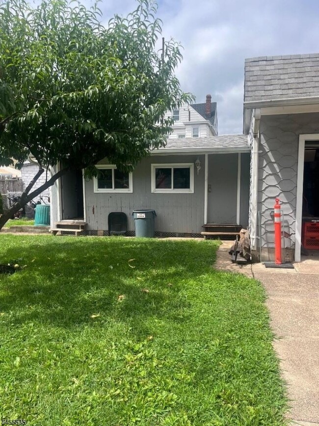 56 Seger Ave