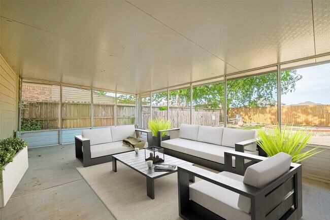 Photo - 3102 Colonel Ct Dr