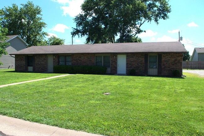 Photo - Nice 2 Bed 1 Bath Duplex In Southern Boone!