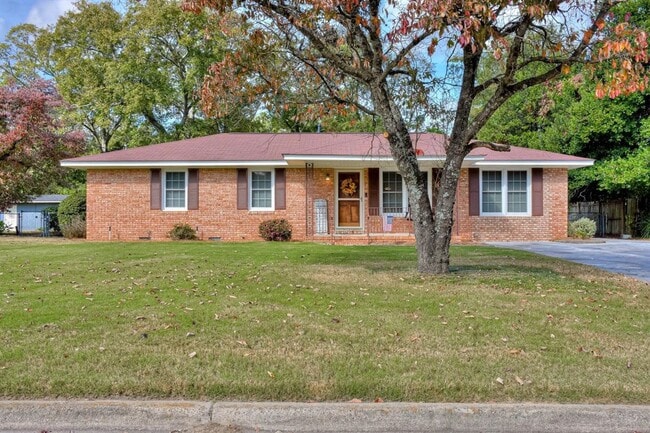 Photo - 3649 Lynnwood Dr