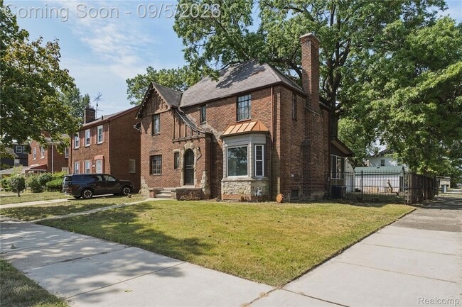 Building Photo - 16661 Linwood St