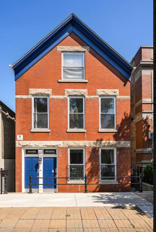 Building Photo - 1933 N Winchester Ave Unit 3