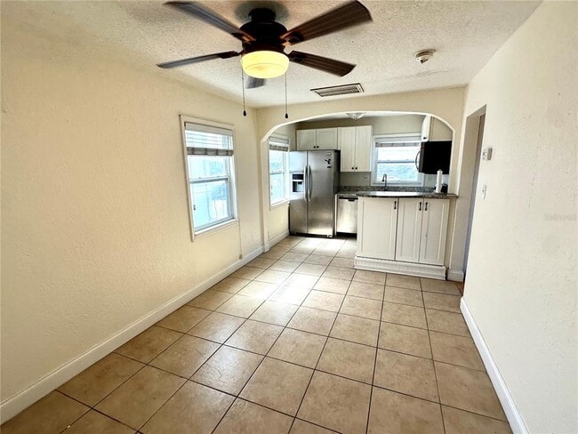 Photo - 773 4th Ave S Unidad 1/2