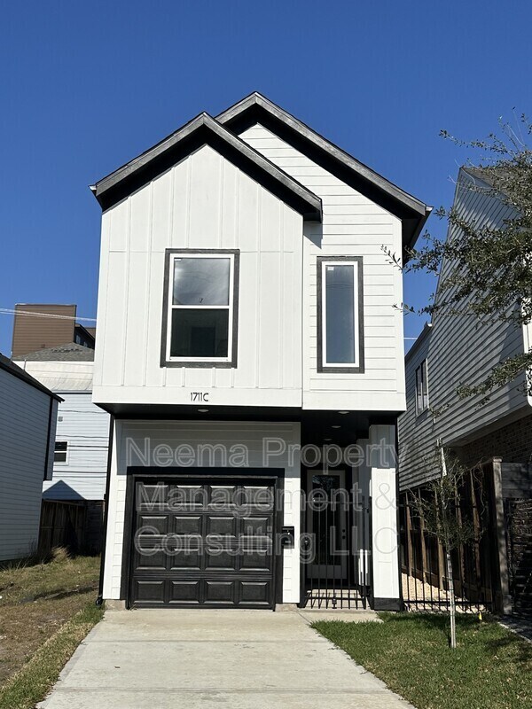 Photo - 1711 Ruth St