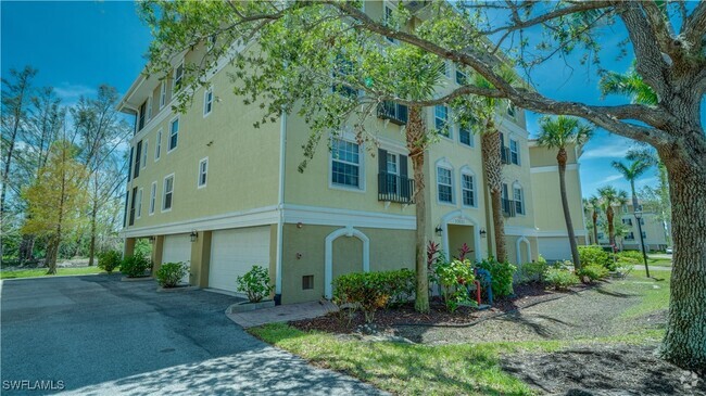 Building Photo - 10031 Lake Cove Dr Unit 201 Rental