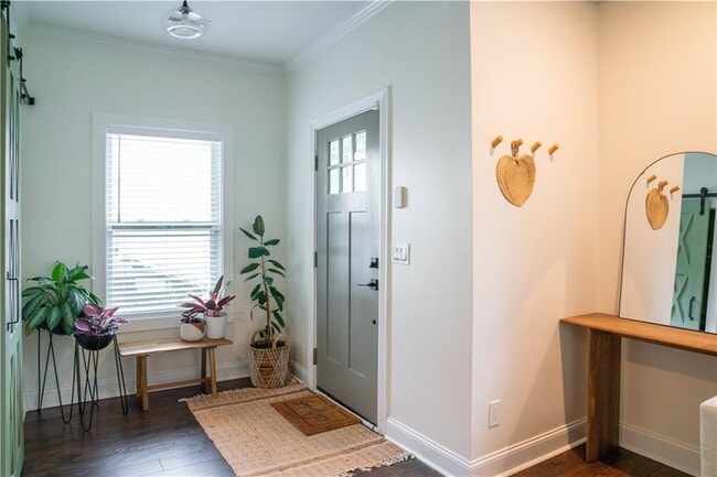 Photo - 1580 Pineview Terrace SW