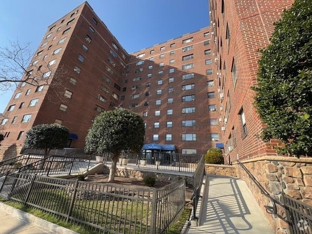 Building Photo - 6515 JFK Blvd E Unit 1F Rental