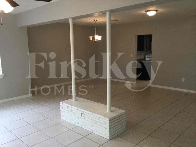 Photo - 980 NW 182nd St