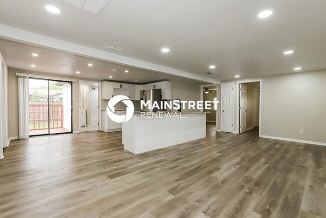 Photo - 3 Bedroom Pet-Friendly Home in ST PETERSBURG, FL with Main Street Renewal