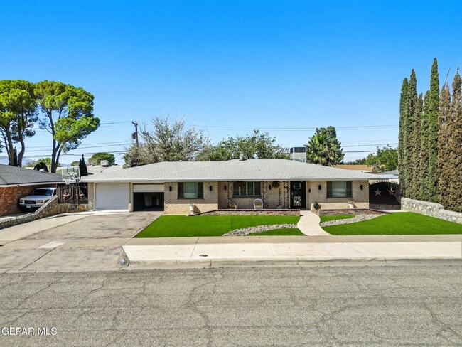 Building Photo - 8405 Whitus Dr