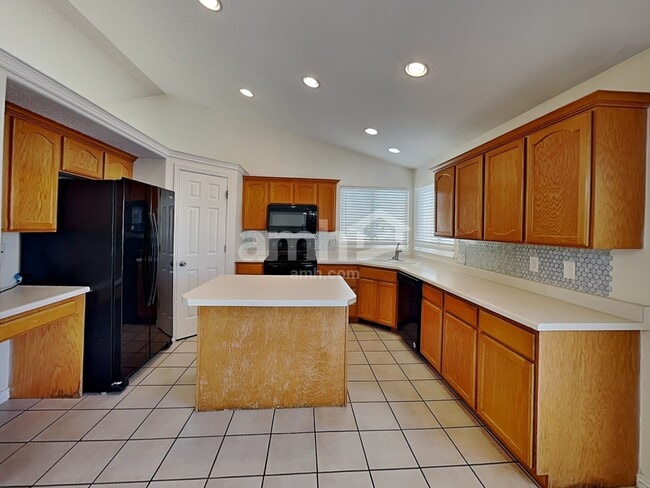 Photo - 2602 W 4050 S