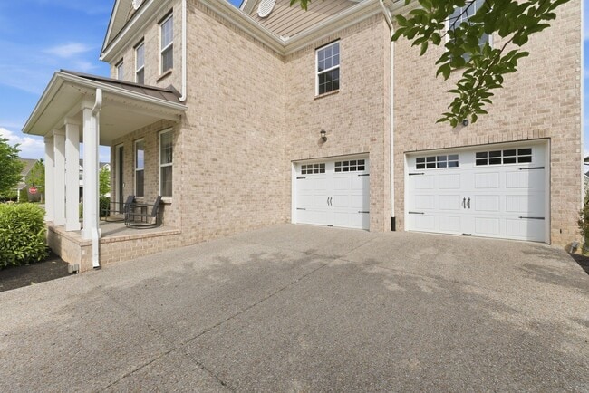 Photo - Luxury Executive Living in Sought-After Franklin Community
